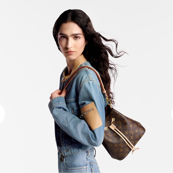 Louis Vuitton Néonoé BB - Picture 10 of 11